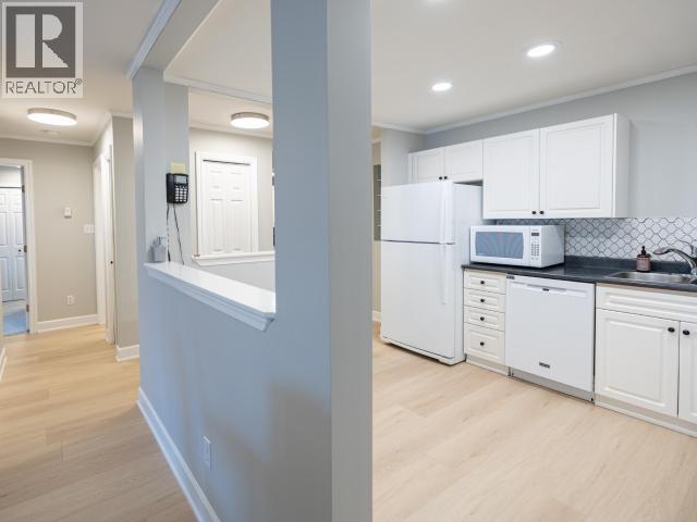 202-4685 JOYCE AVE, Powell River