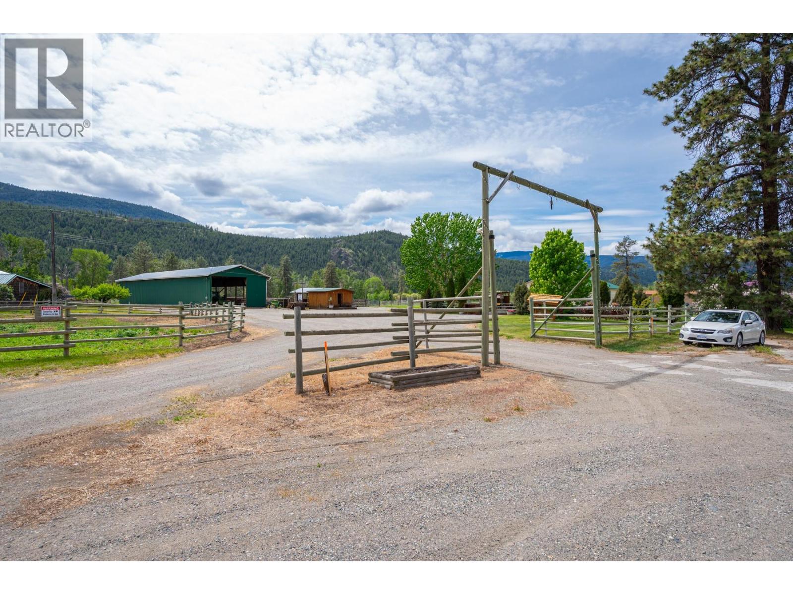 2225 Hazelhurst Road, Merritt
