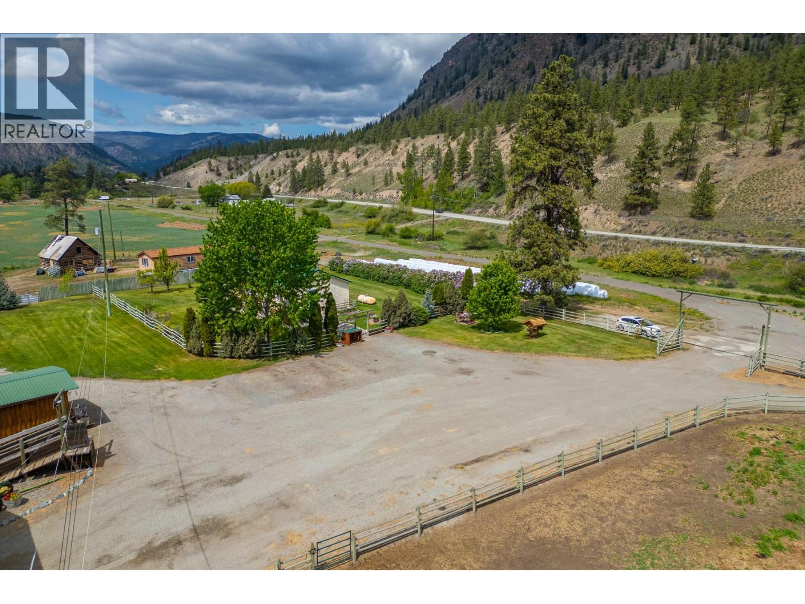 2225 Hazelhurst Road, Merritt