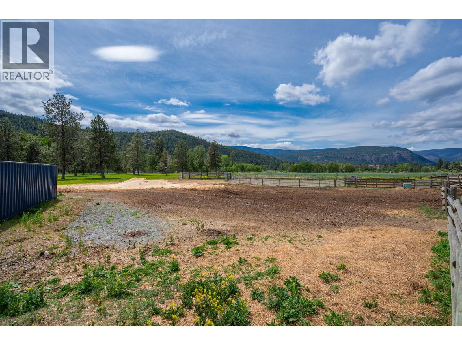 2225 Hazelhurst Road, Merritt