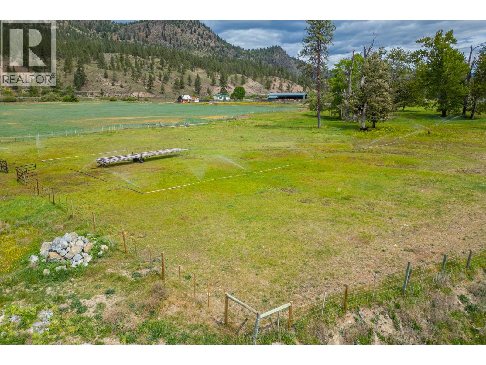 2225 Hazelhurst Road, Merritt