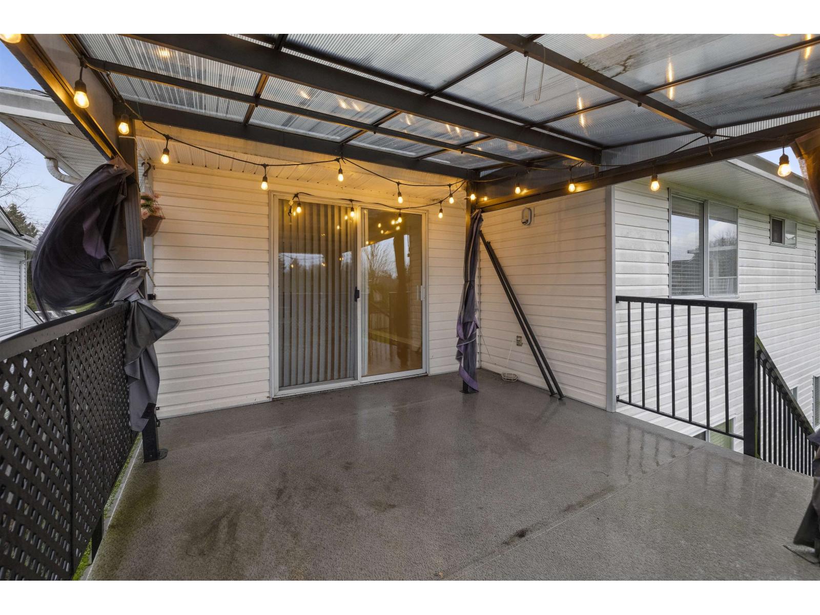 16122 92 AVENUE, Surrey