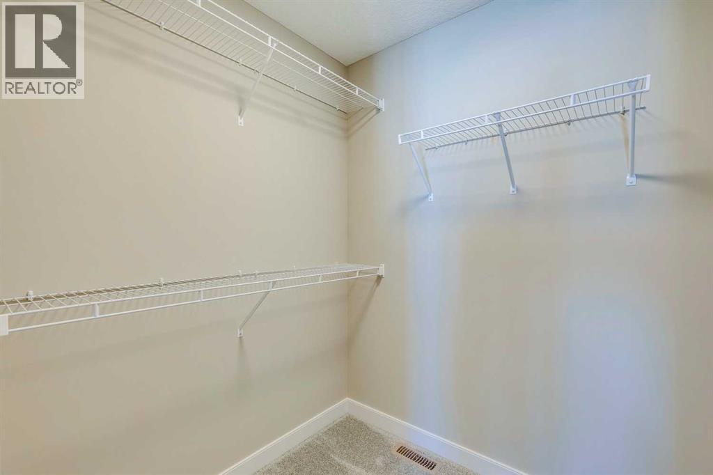 422 River Avenue, Cochrane