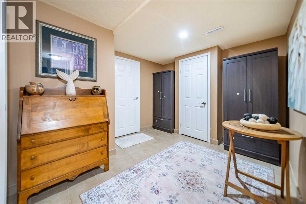 Single Family House 5 Level for Sale in  Ranchview Crescent NW Ranchlands Calgary 