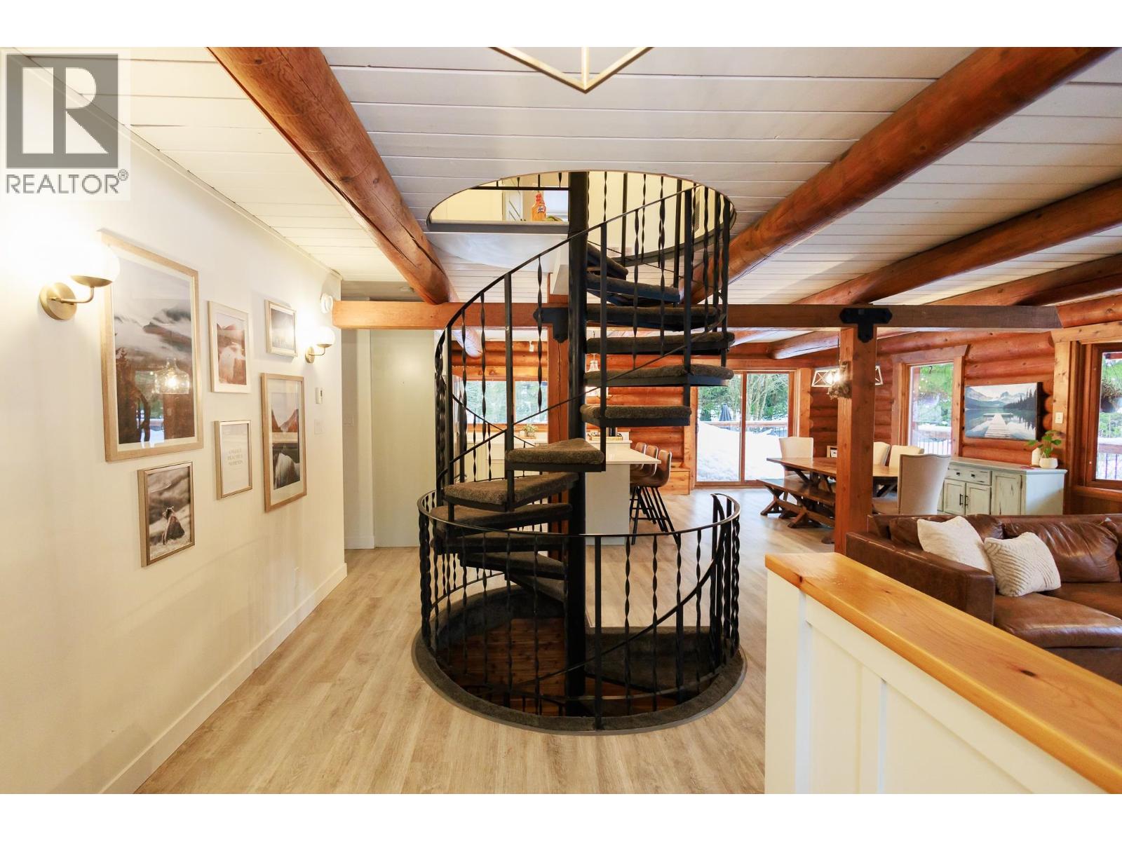 4550 COPPER RIVER Road, Terrace