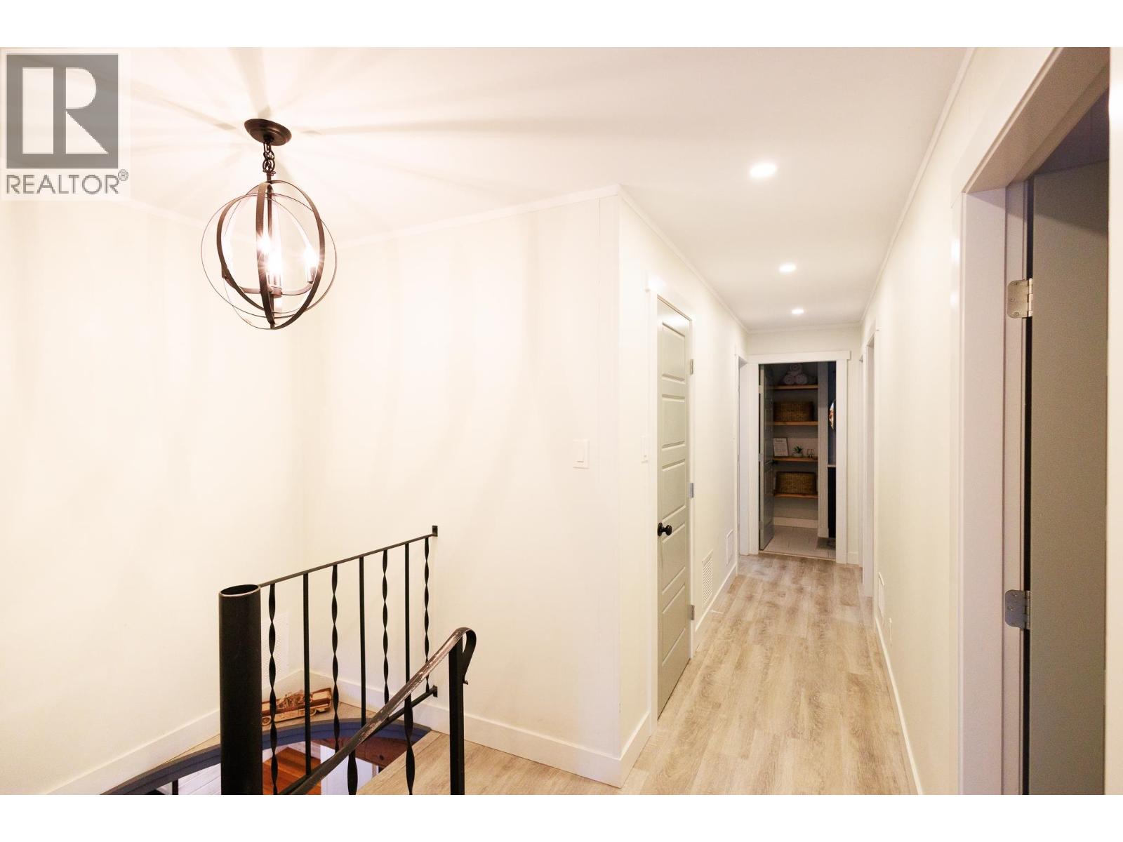 4550 COPPER RIVER Road, Terrace