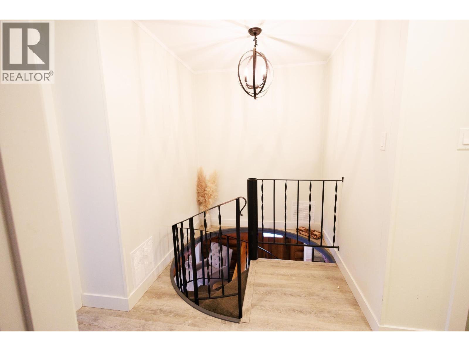 4550 COPPER RIVER Road, Terrace