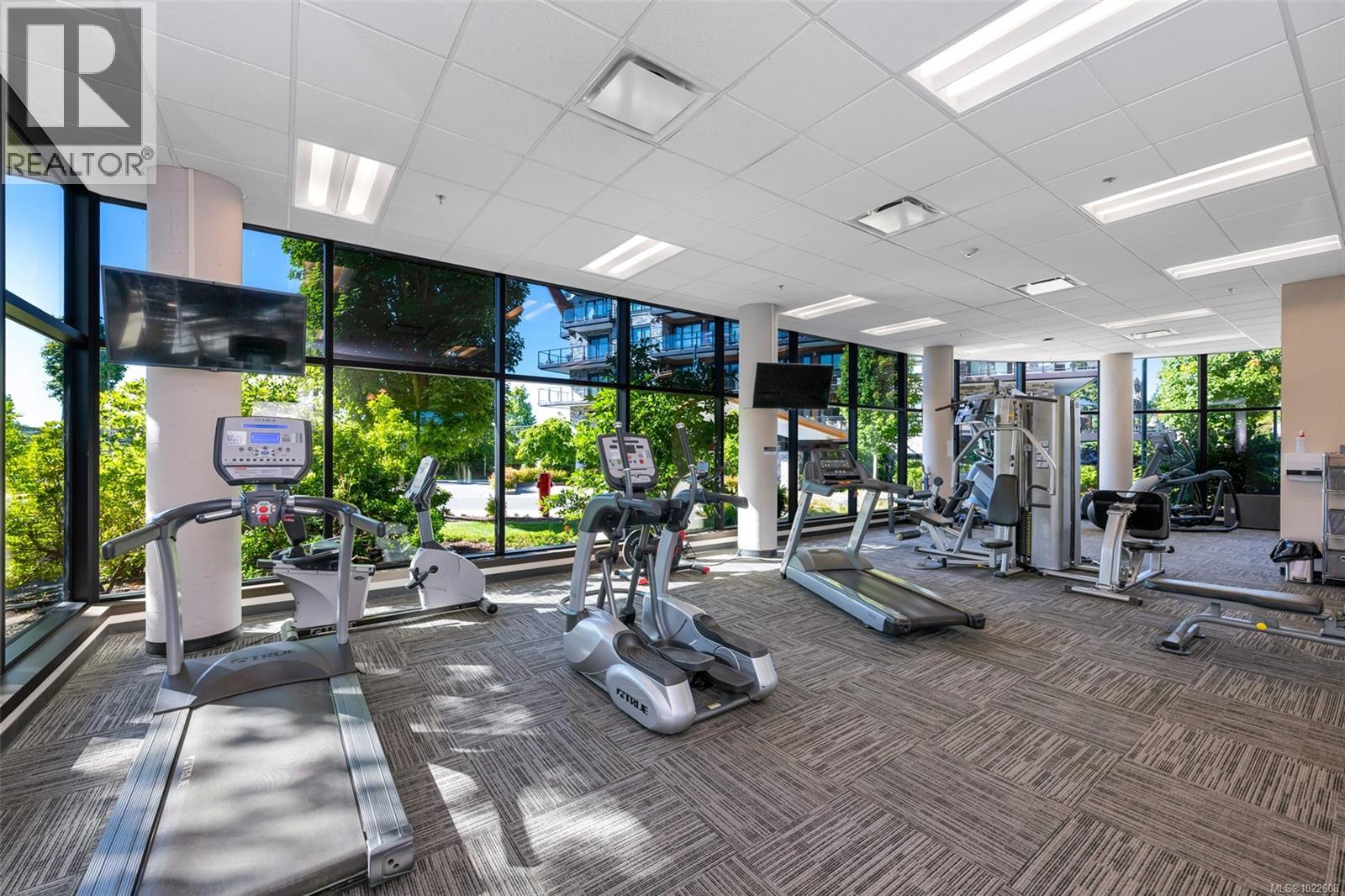 201 747 Travino Lane, Saanich