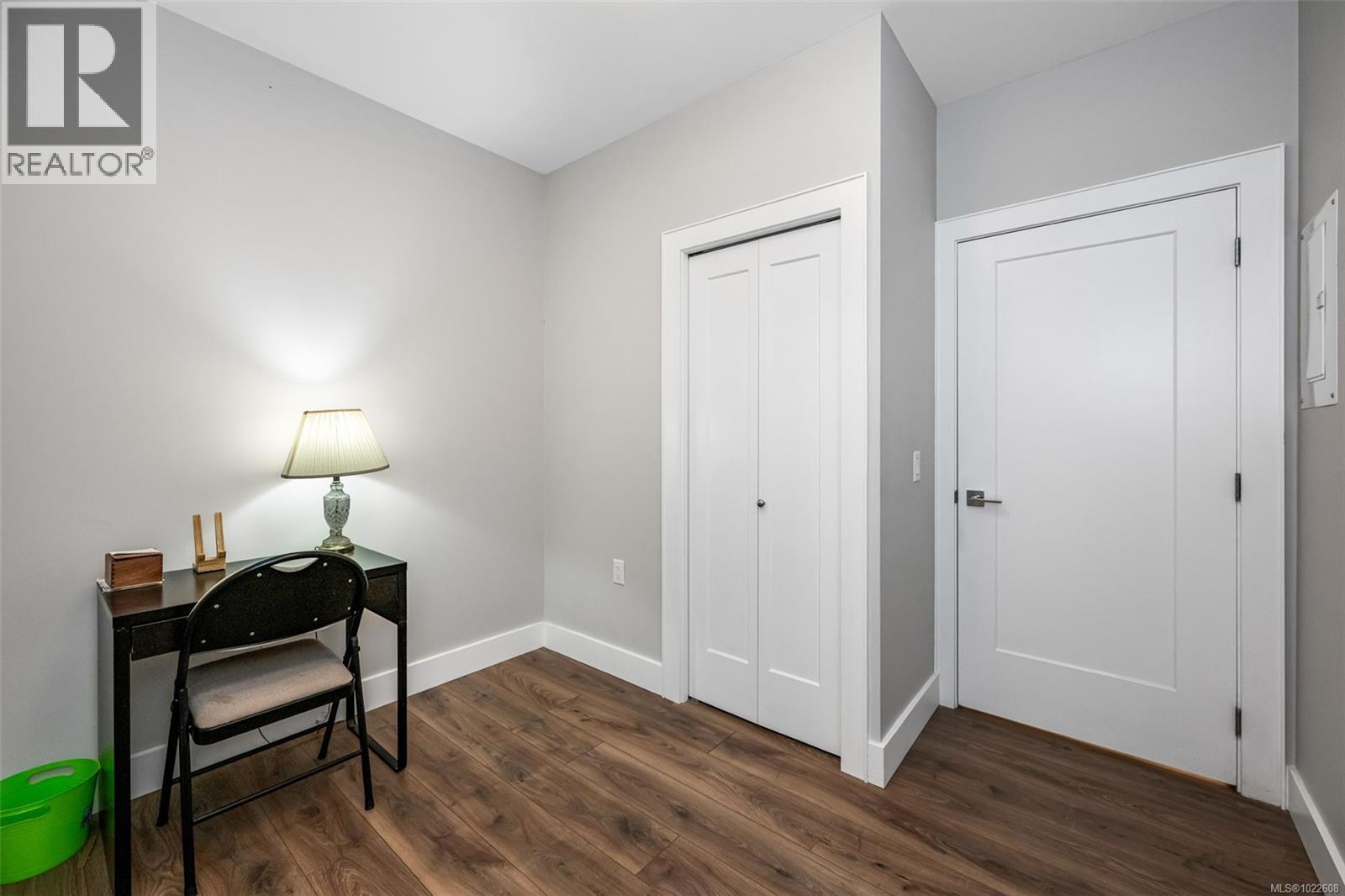 201 747 Travino Lane, Saanich