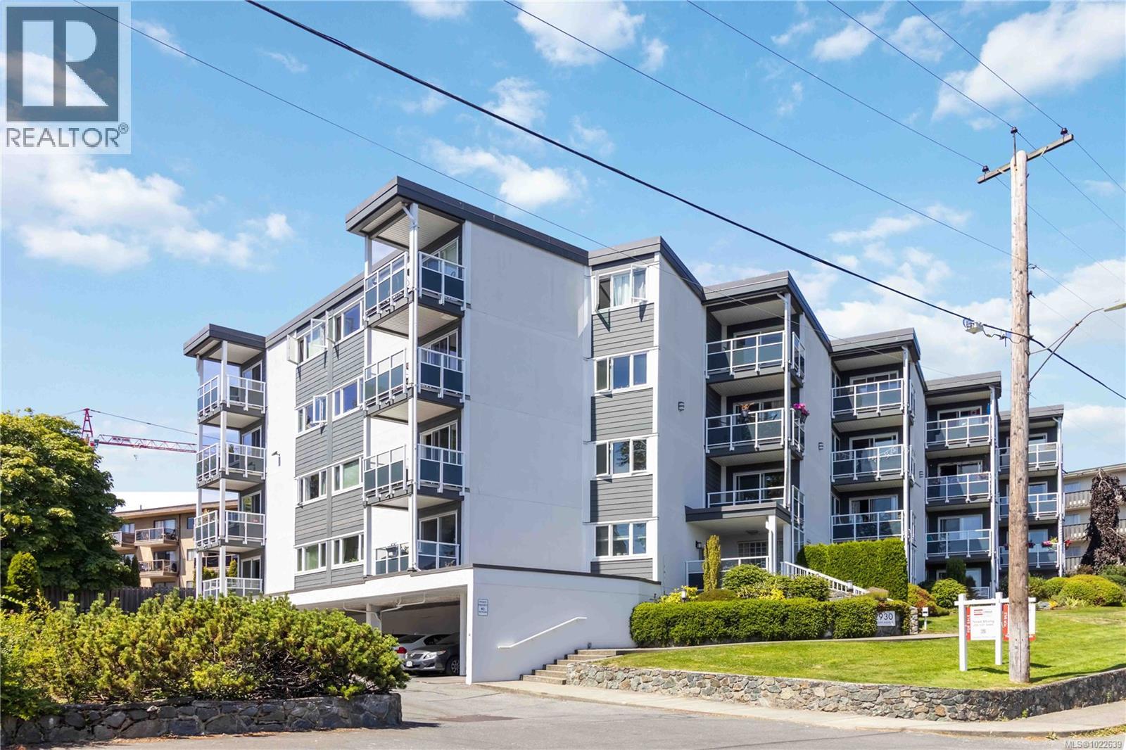 236 2930 Washington Avenue, Victoria