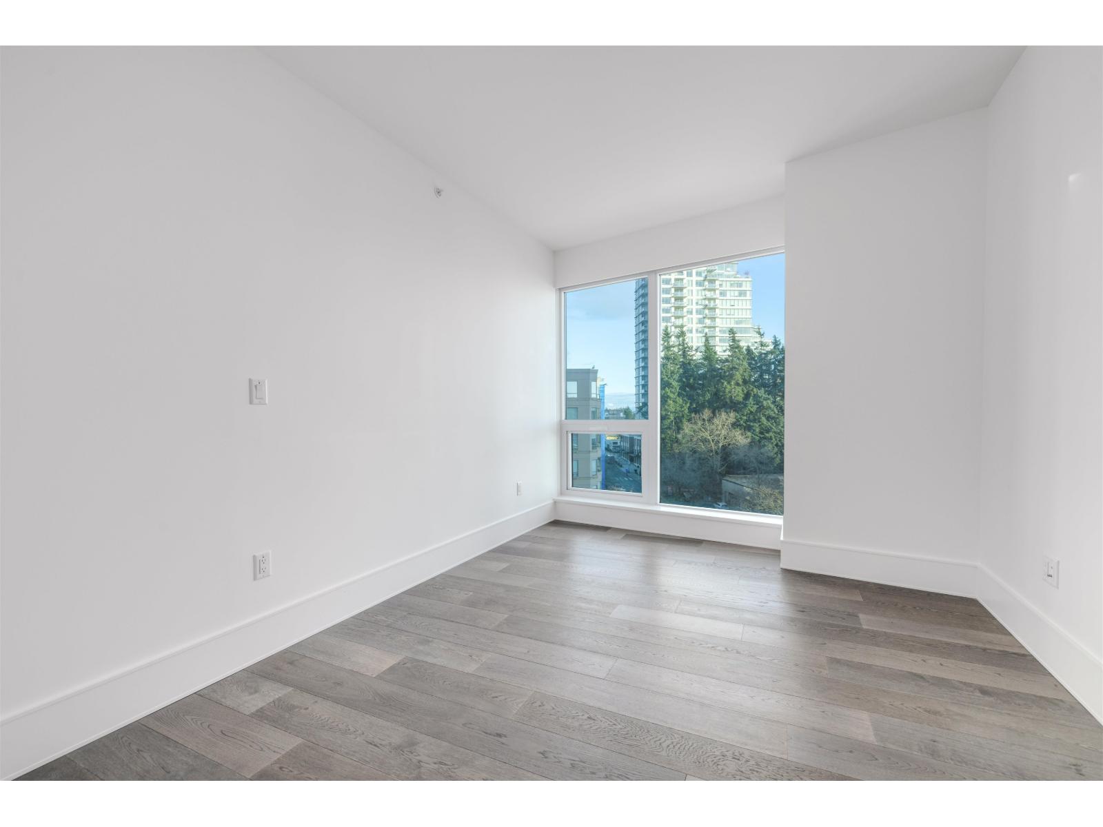 604 1501 FOSTER STREET, White Rock