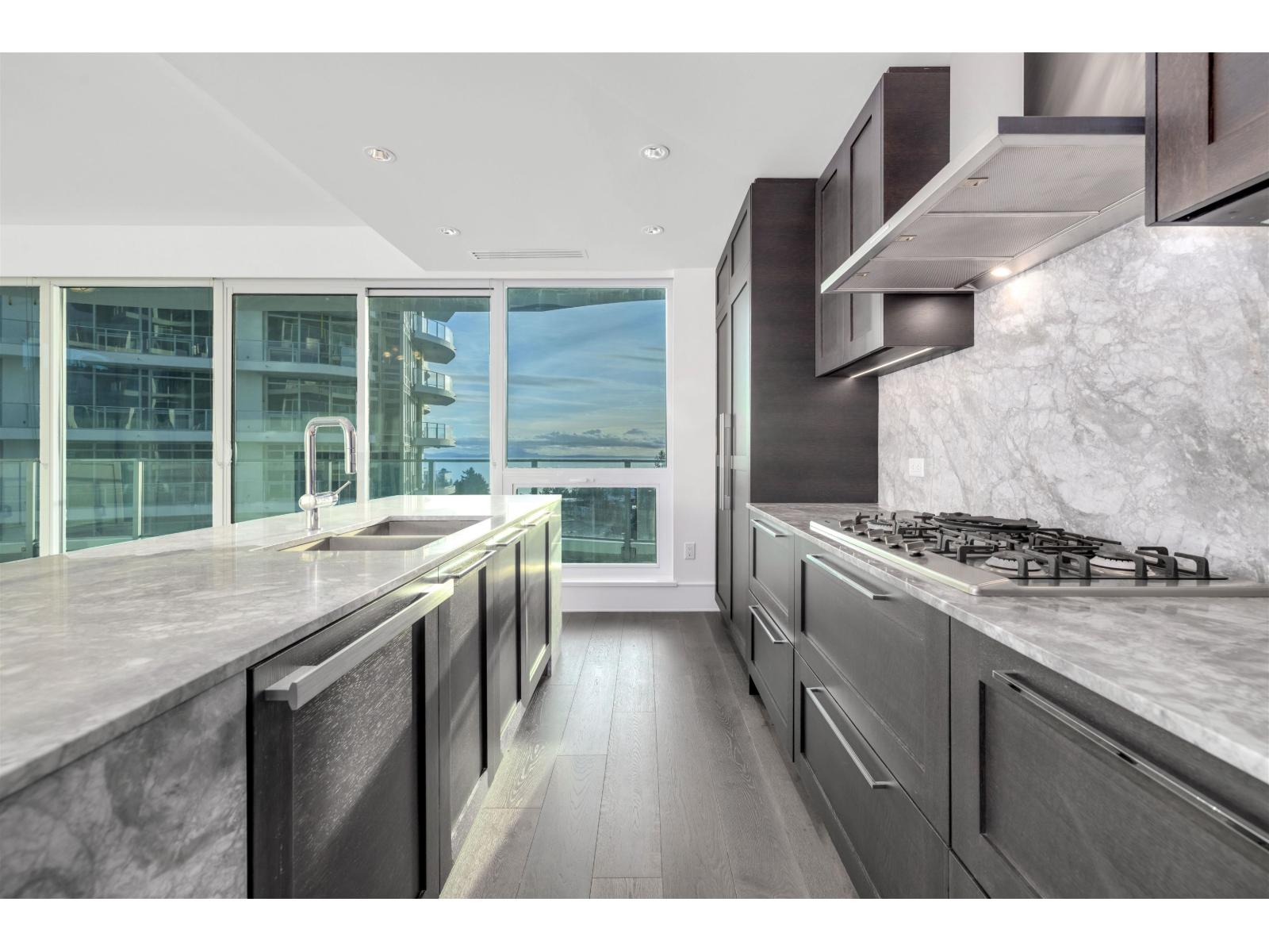 604 1501 FOSTER STREET, White Rock