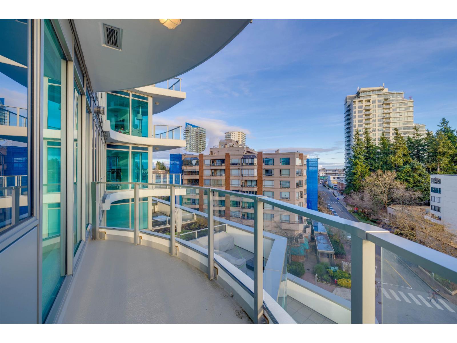 604 1501 FOSTER STREET, White Rock