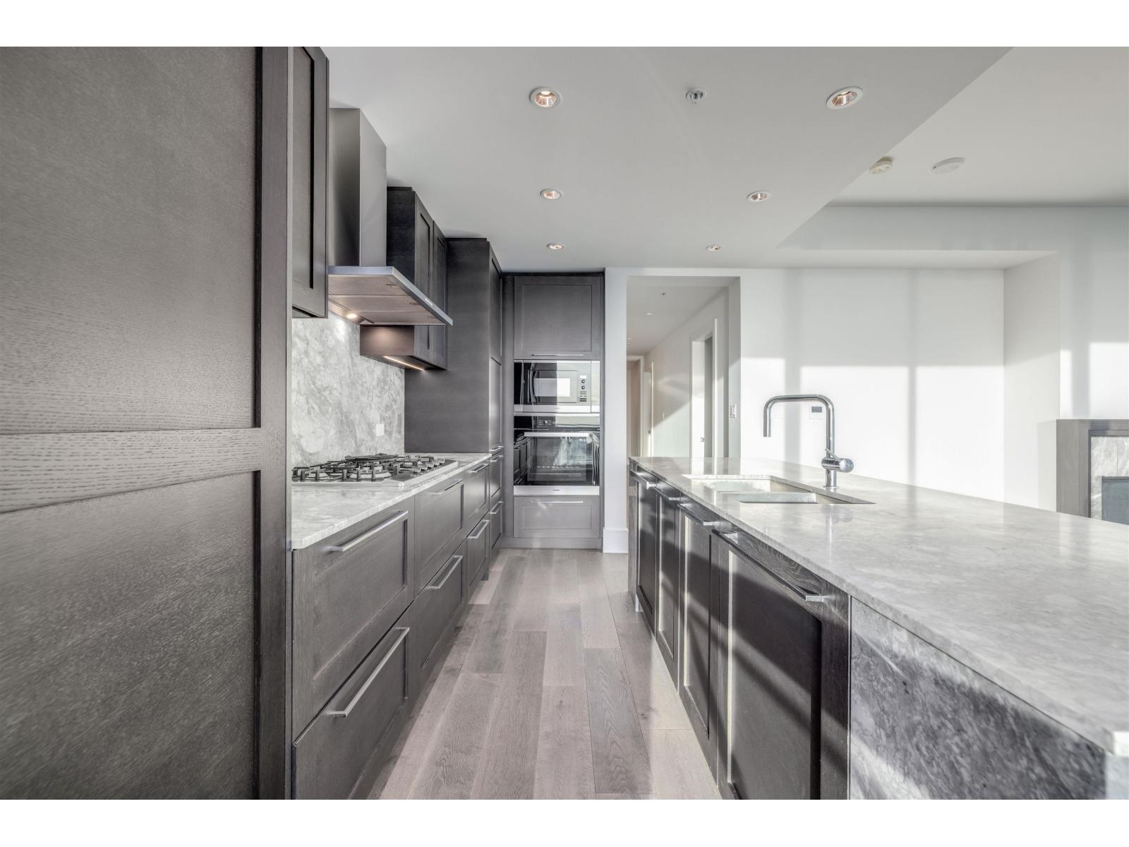 604 1501 FOSTER STREET, White Rock