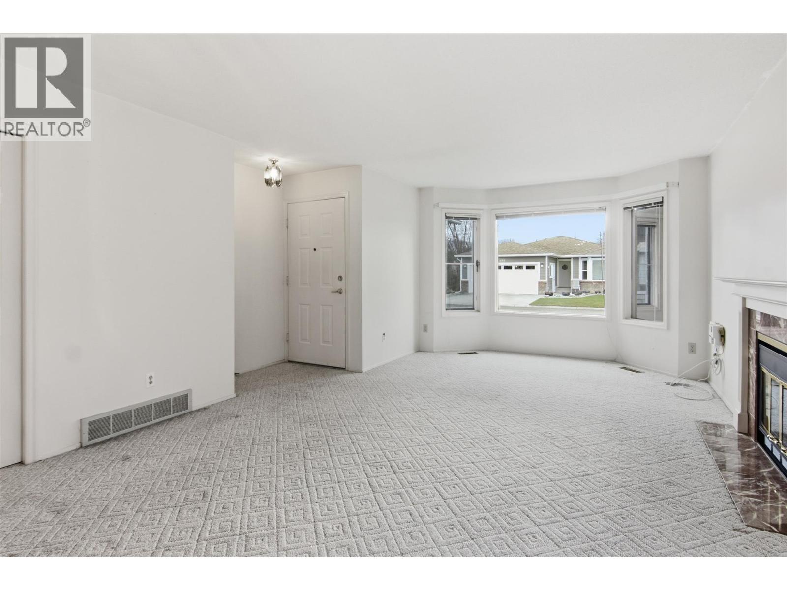 402 1260 Raymer Avenue, Kelowna