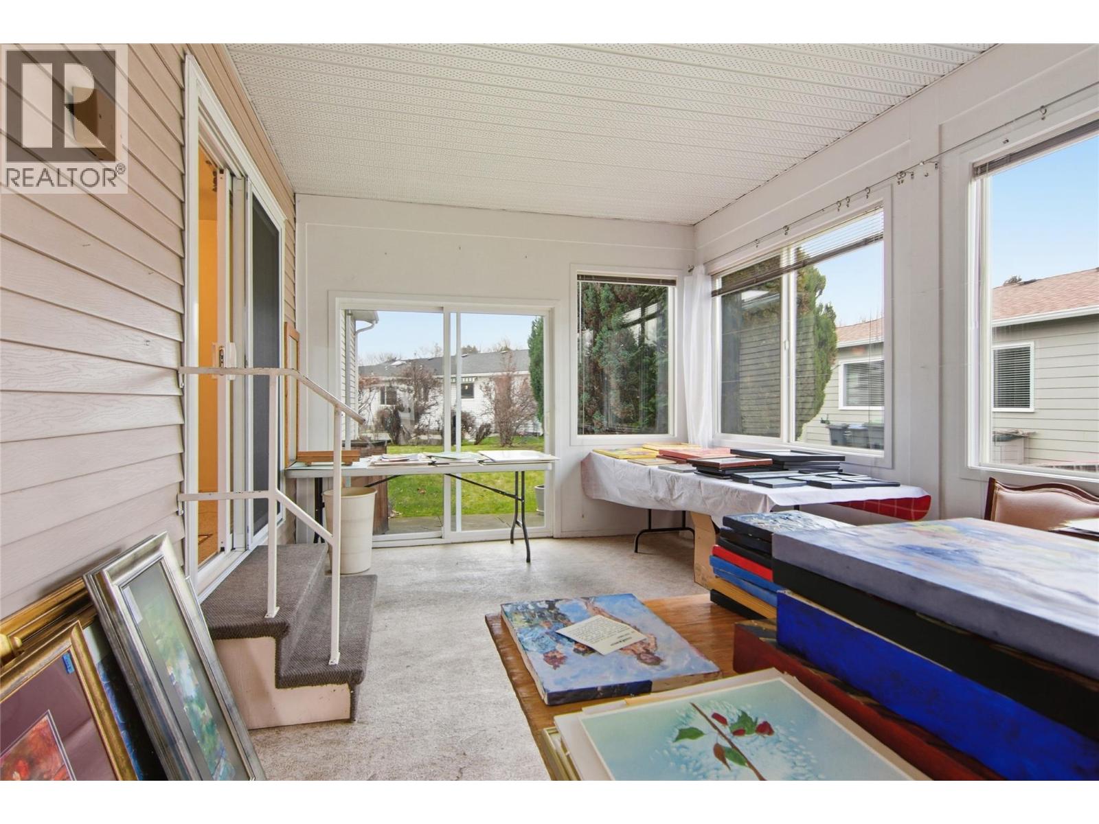 402 1260 Raymer Avenue, Kelowna