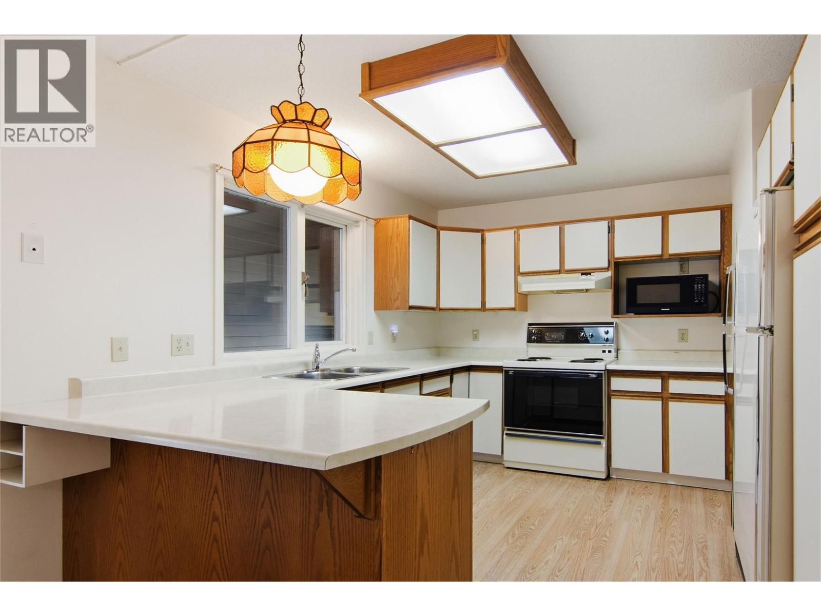 402 1260 Raymer Avenue, Kelowna