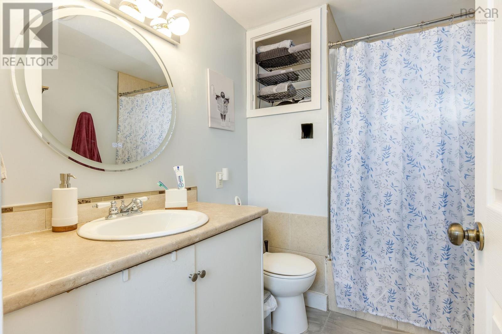 Property 23 of 43 of 1126 Highway 2