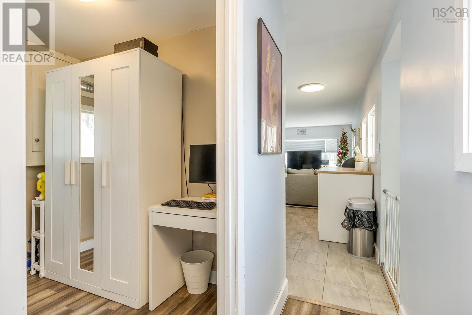 Property 19 of 43 of 1126 Highway 2