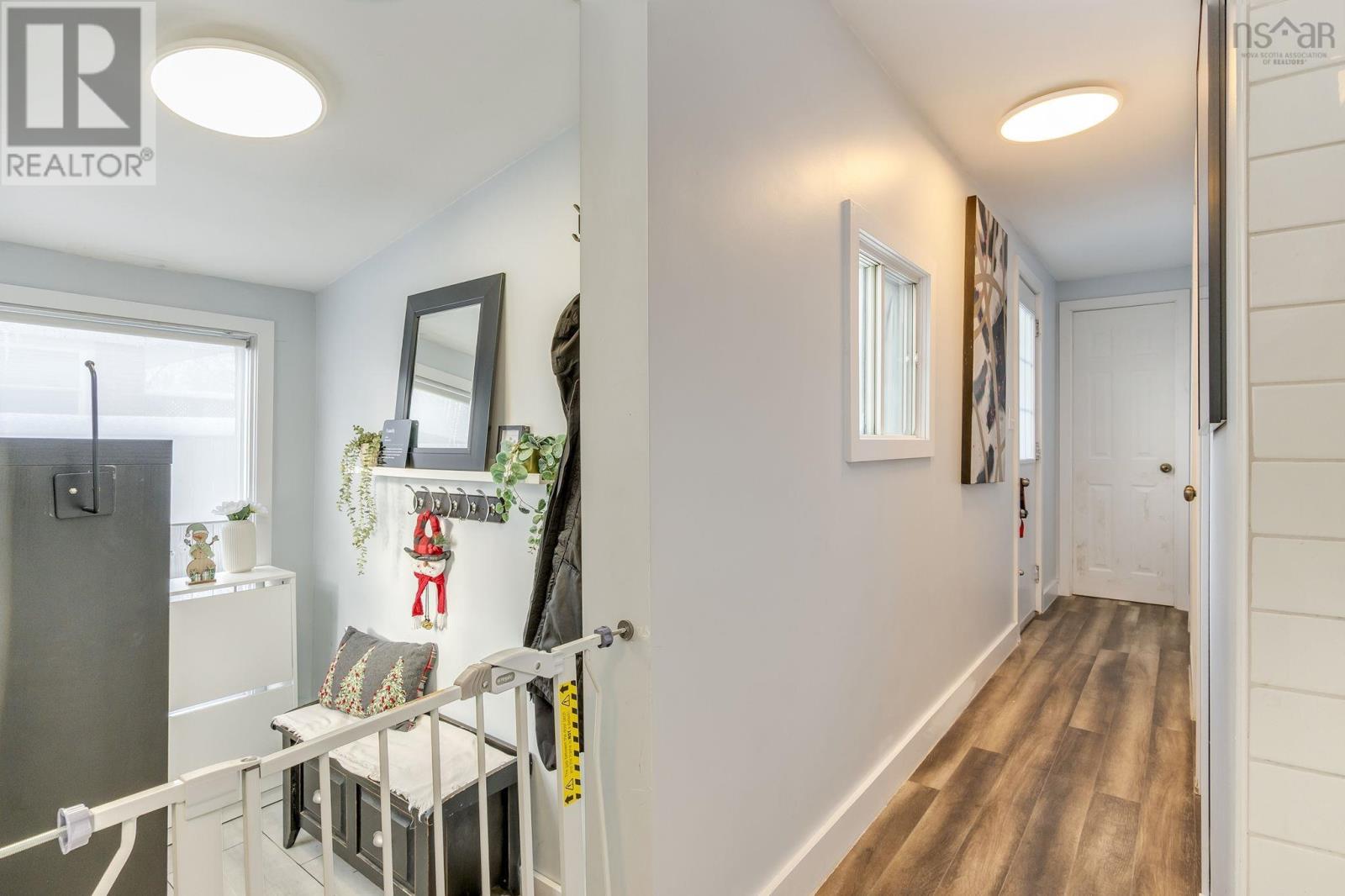 Property 17 of 43 of 1126 Highway 2