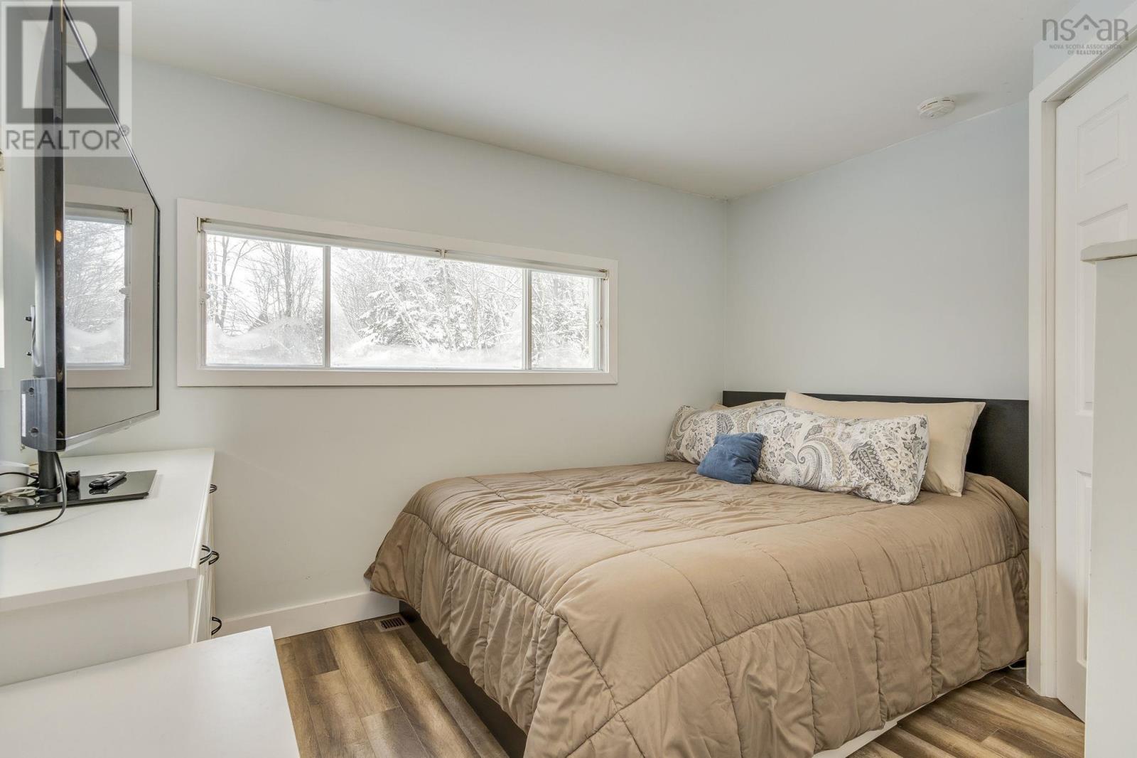 Property 27 of 43 of 1126 Highway 2