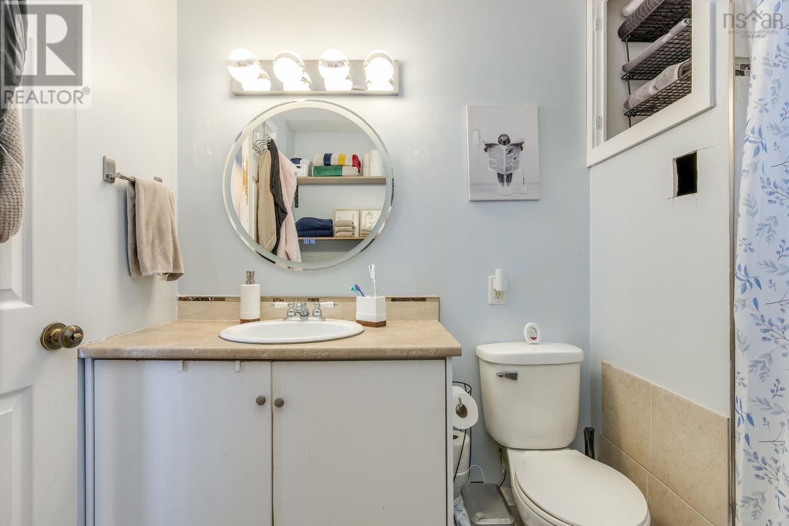 Property 26 of 43 of 1126 Highway 2