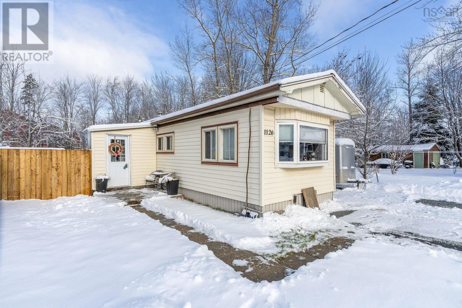 Property 2 of 43 of 1126 Highway 2