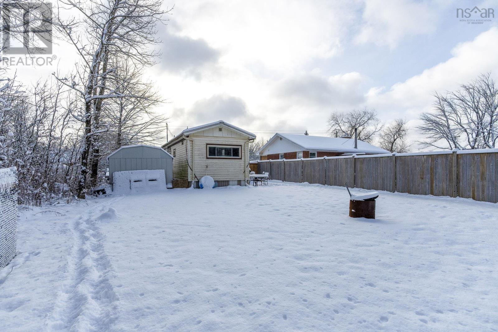 Property 37 of 43 of 1126 Highway 2