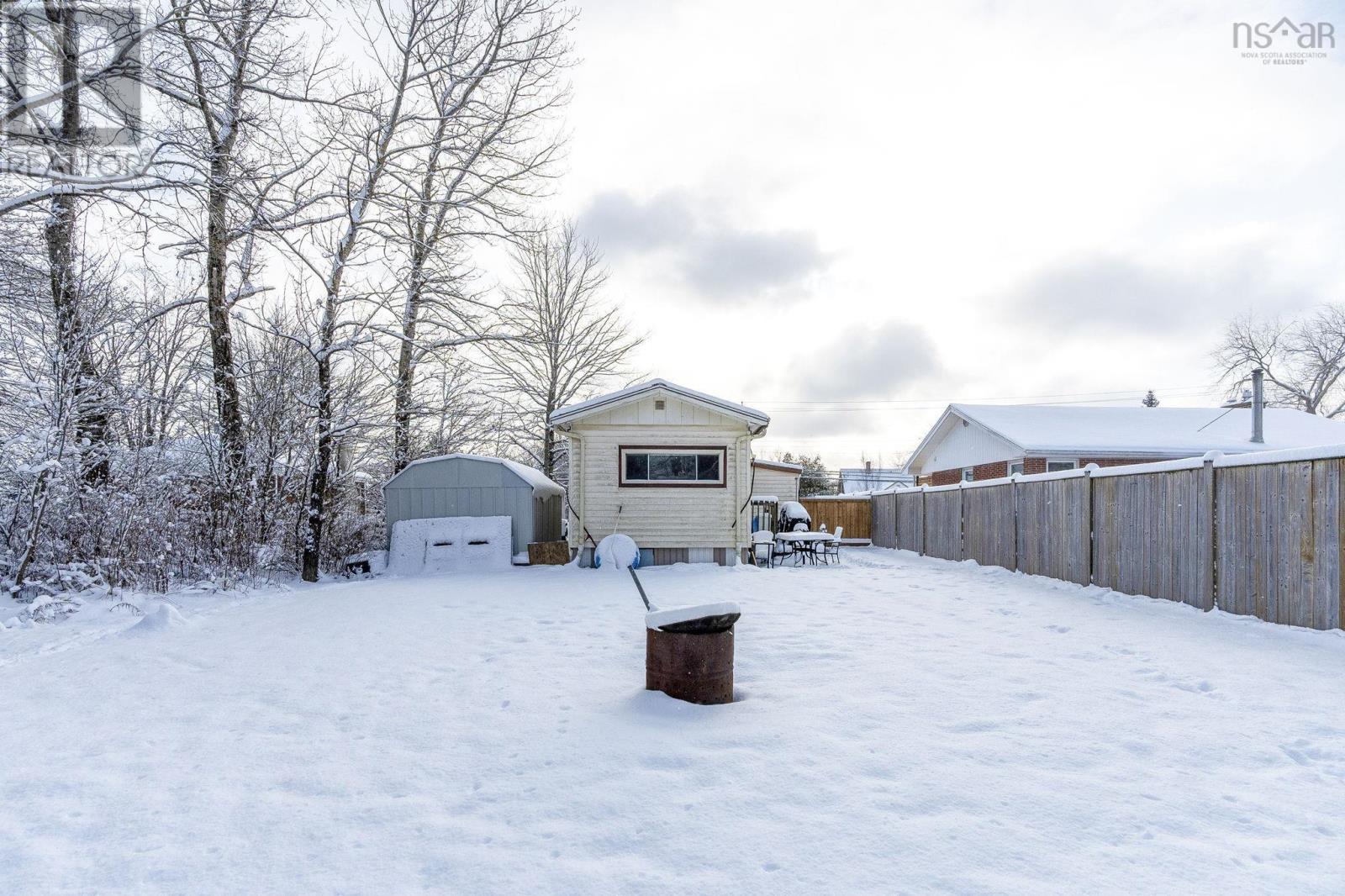 Property 38 of 43 of 1126 Highway 2