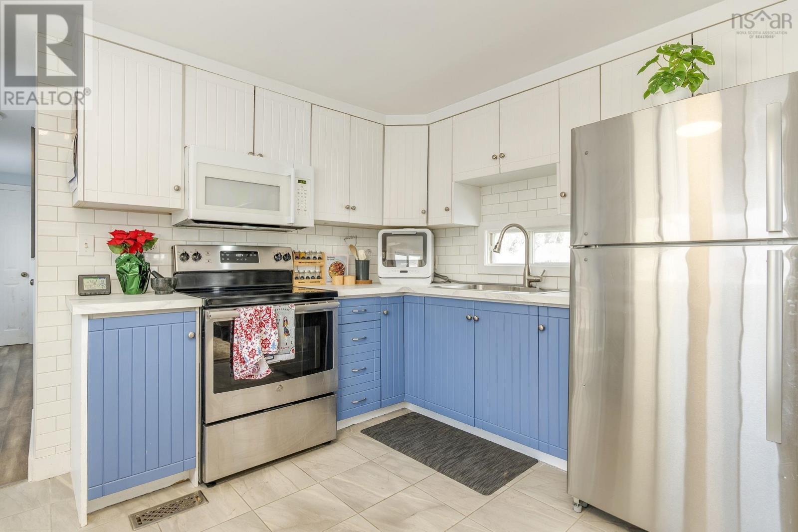 Property 7 of 43 of 1126 Highway 2