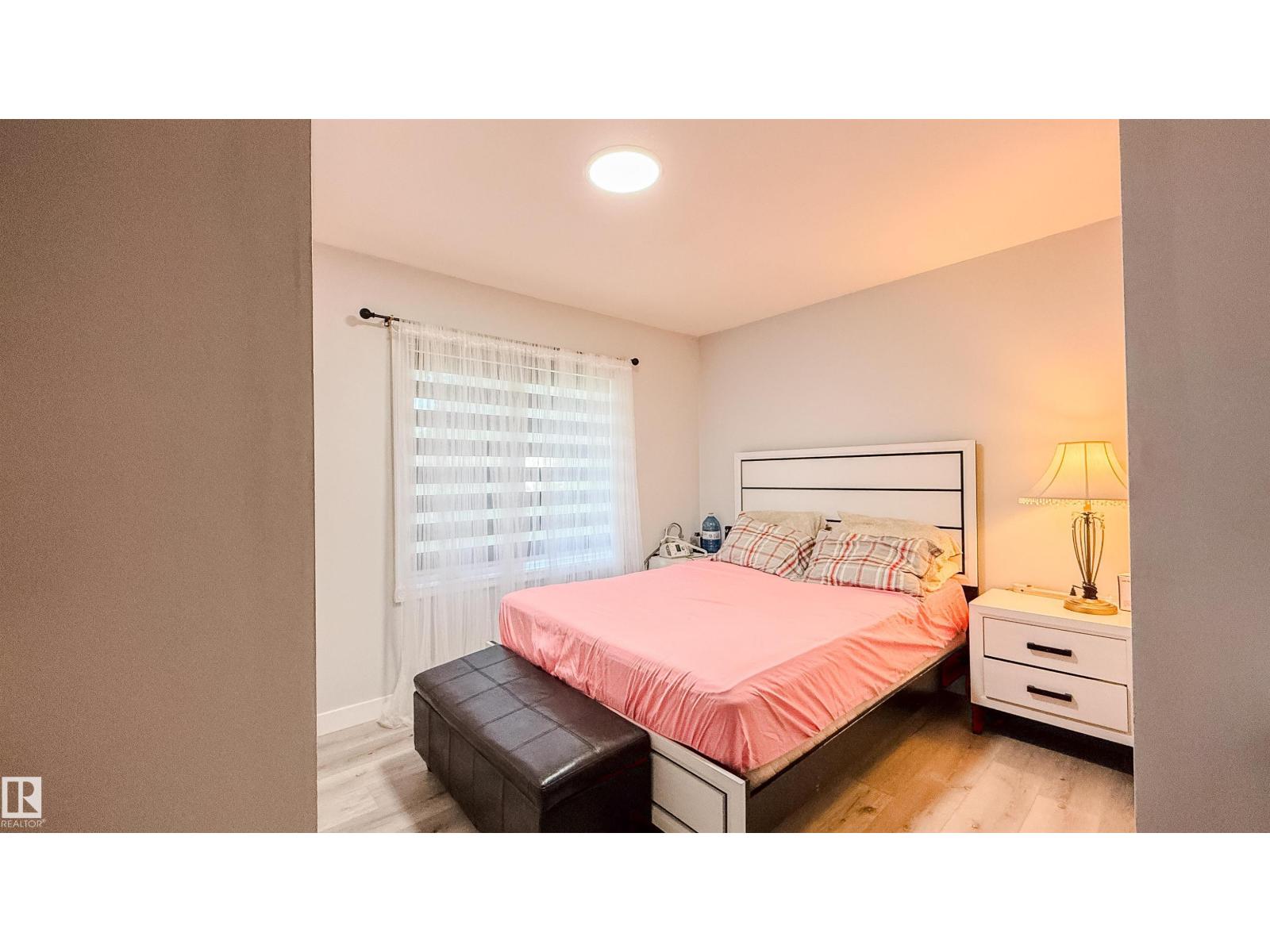 12005 40 ST NW, Edmonton