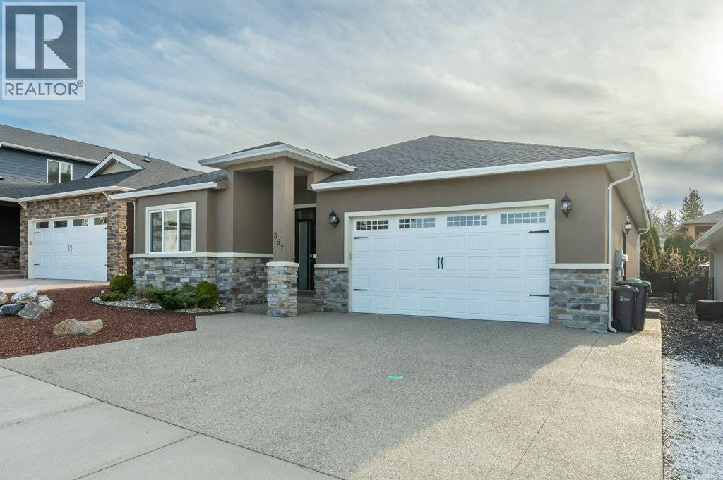 367 CHARDONNAY Avenue, Oliver