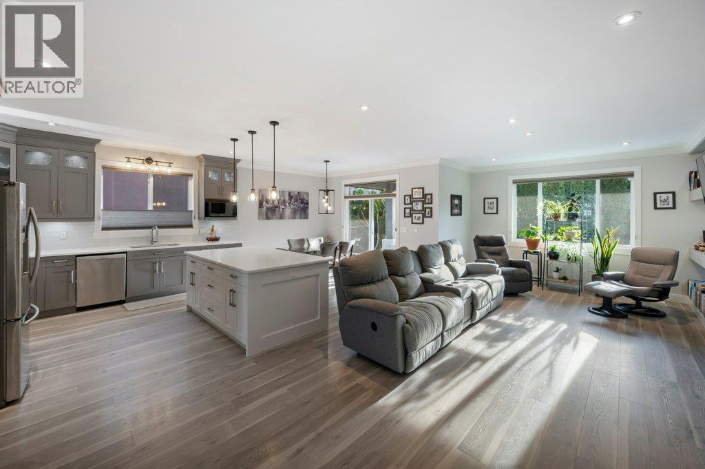 367 CHARDONNAY Avenue, Oliver