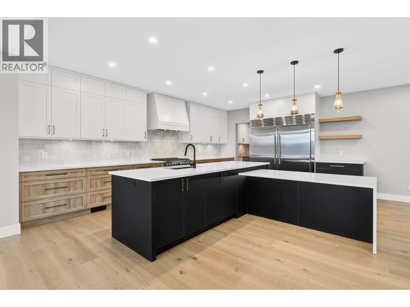  2235 Thacker Drive, West Kelowna