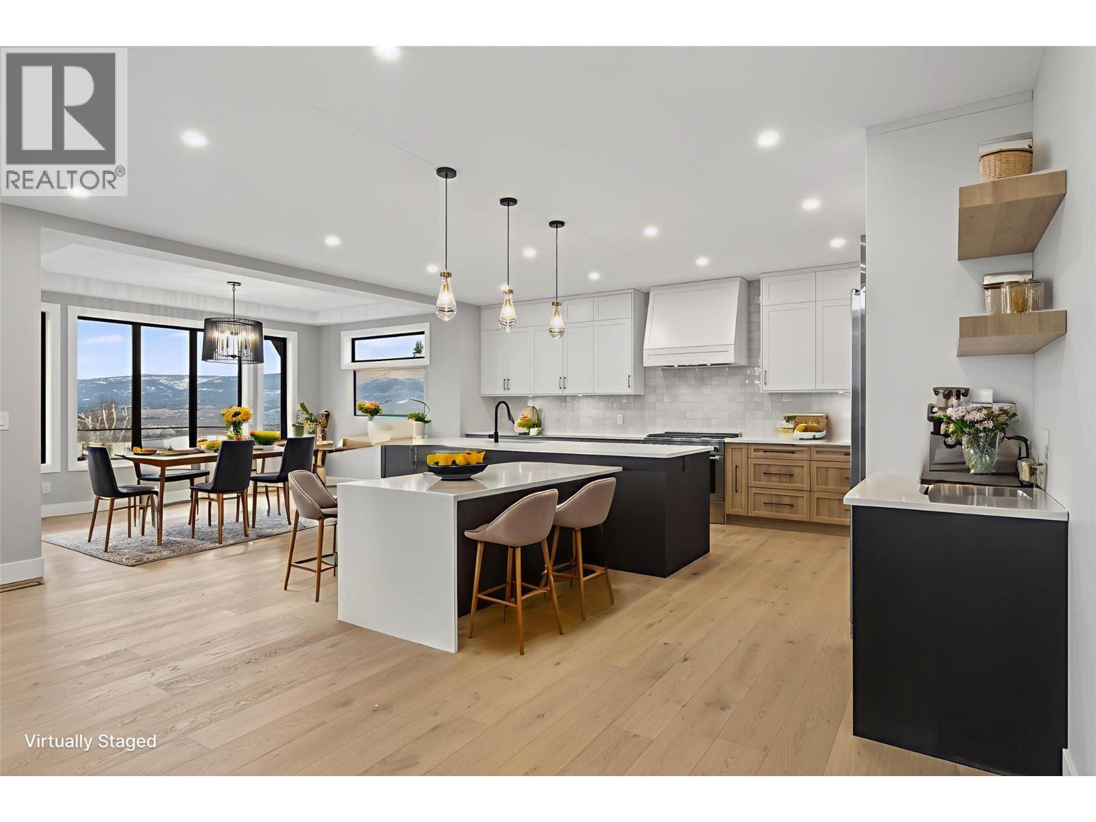  2235 Thacker Drive, West Kelowna