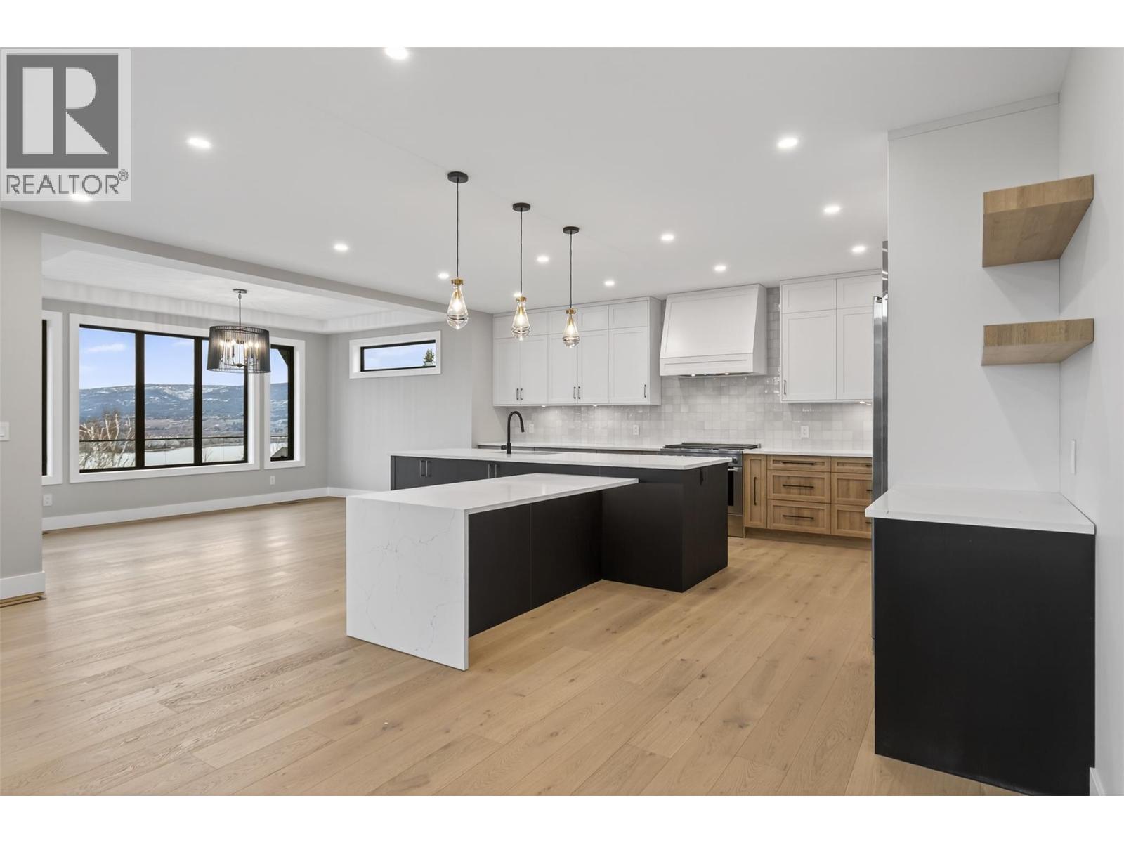  2235 Thacker Drive, West Kelowna