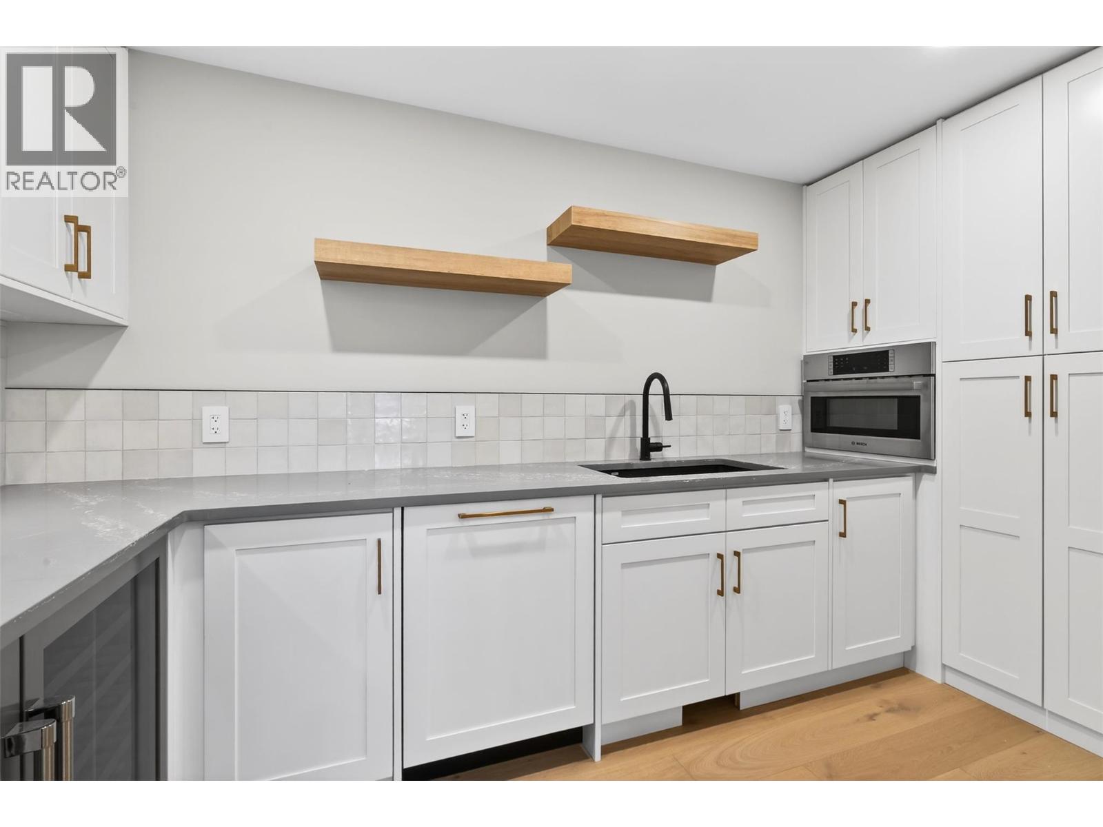  2235 Thacker Drive, West Kelowna