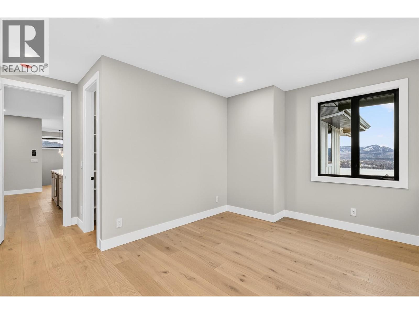  2235 Thacker Drive, West Kelowna