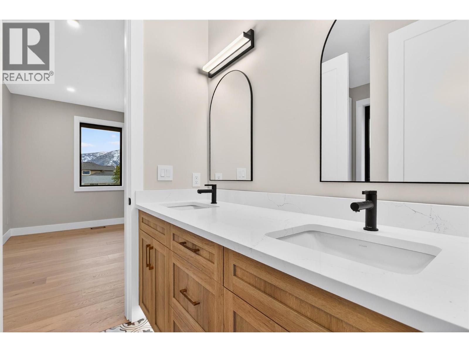  2235 Thacker Drive, West Kelowna