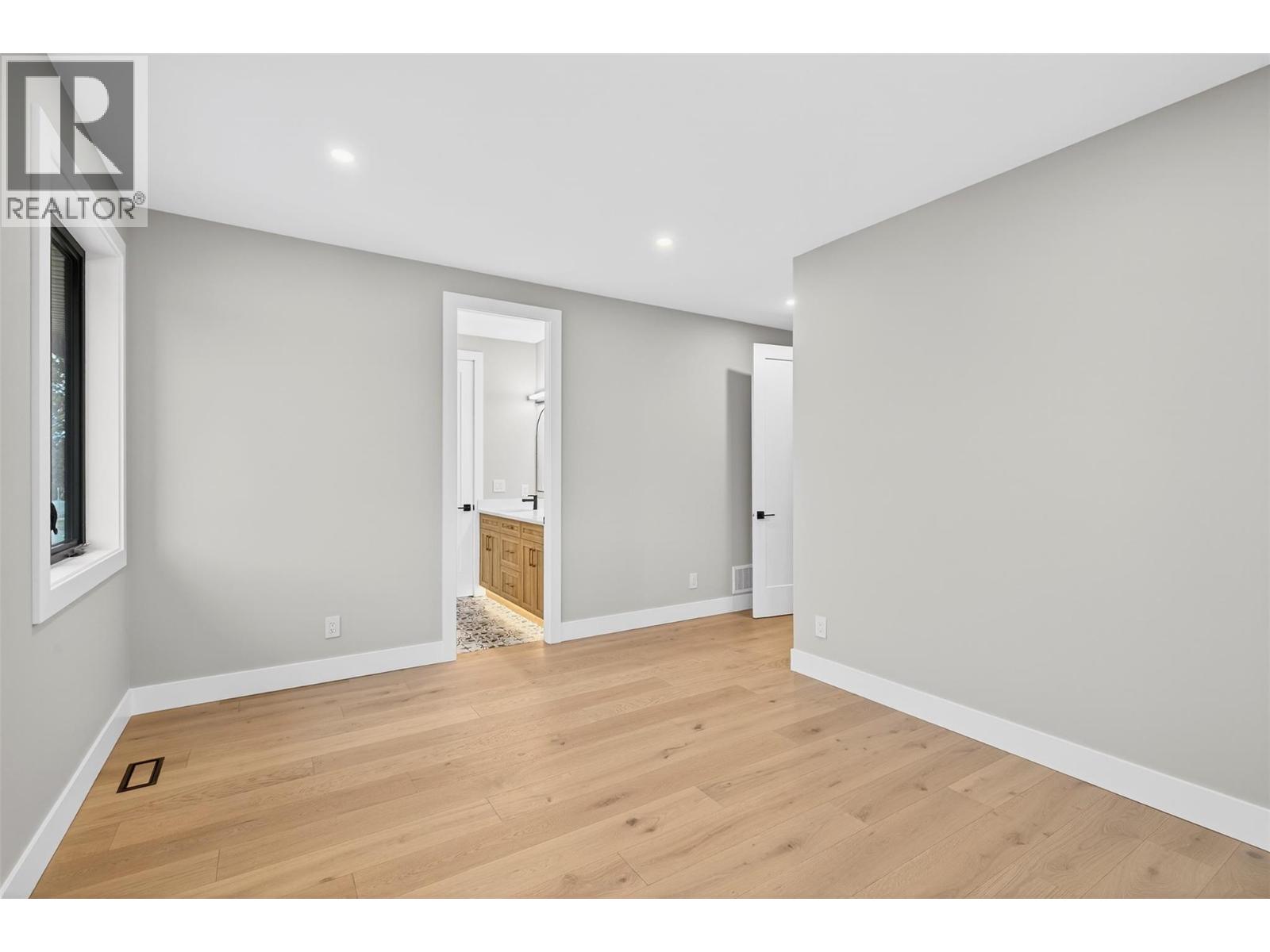  2235 Thacker Drive, West Kelowna