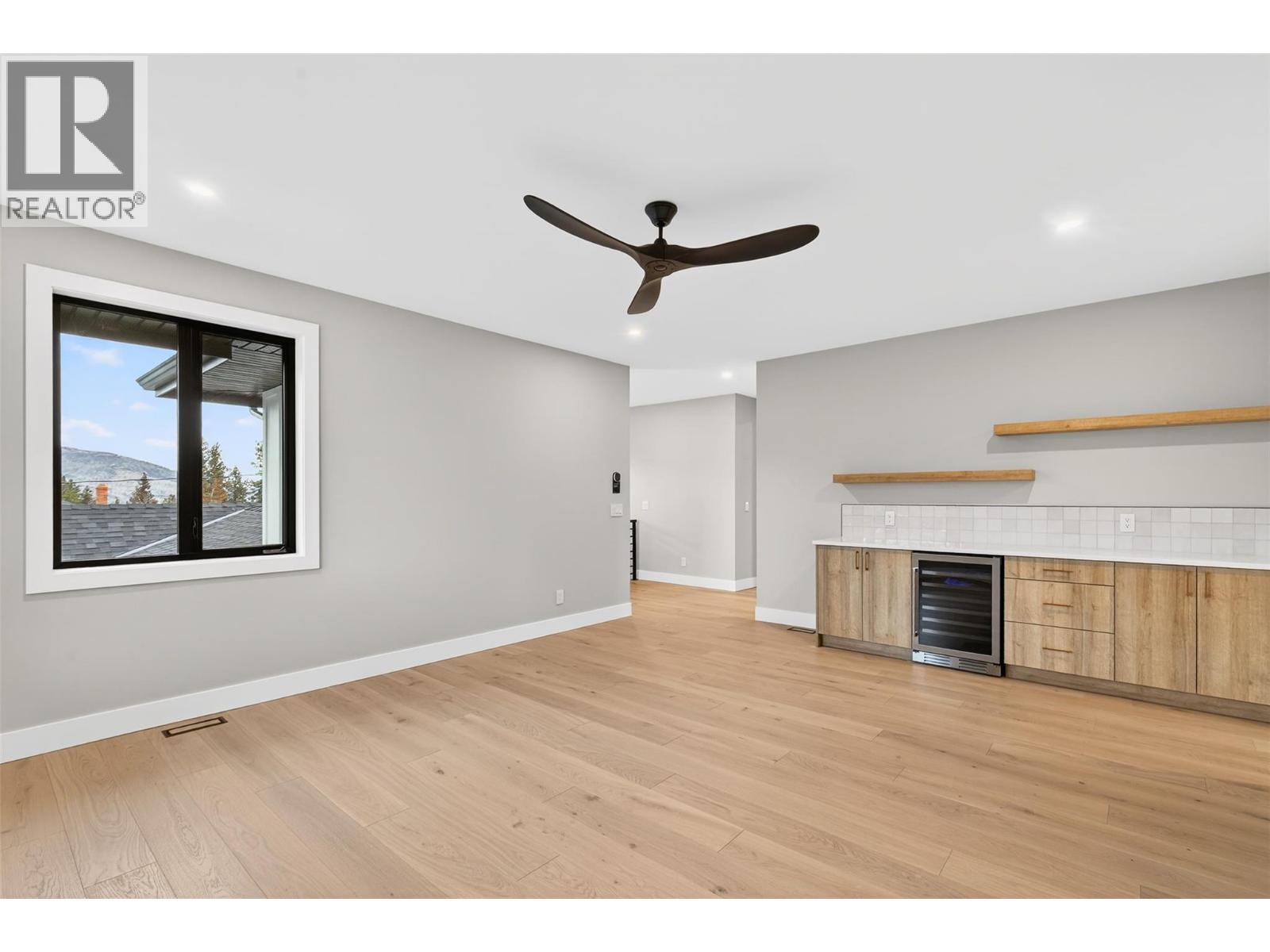  2235 Thacker Drive, West Kelowna