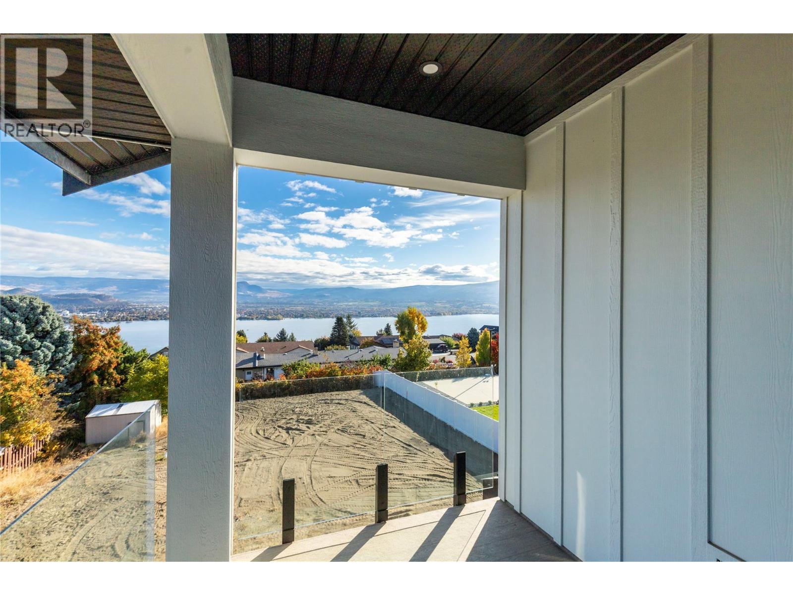  2235 Thacker Drive, West Kelowna