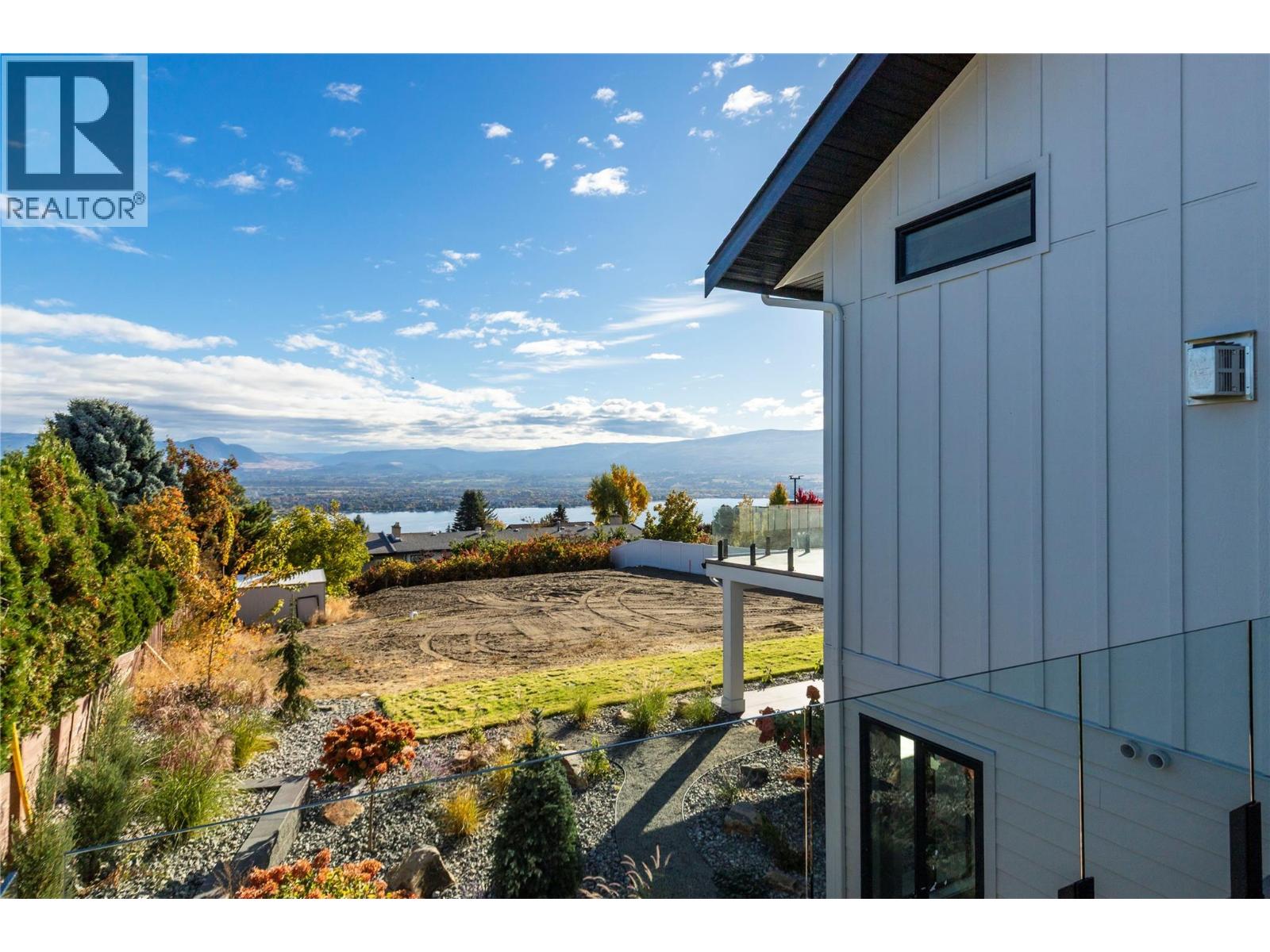  2235 Thacker Drive, West Kelowna