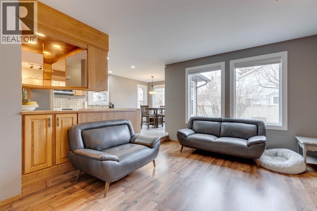 Single Family House for Sale in  Wood Valley Rise SW Woodbine Calgary 