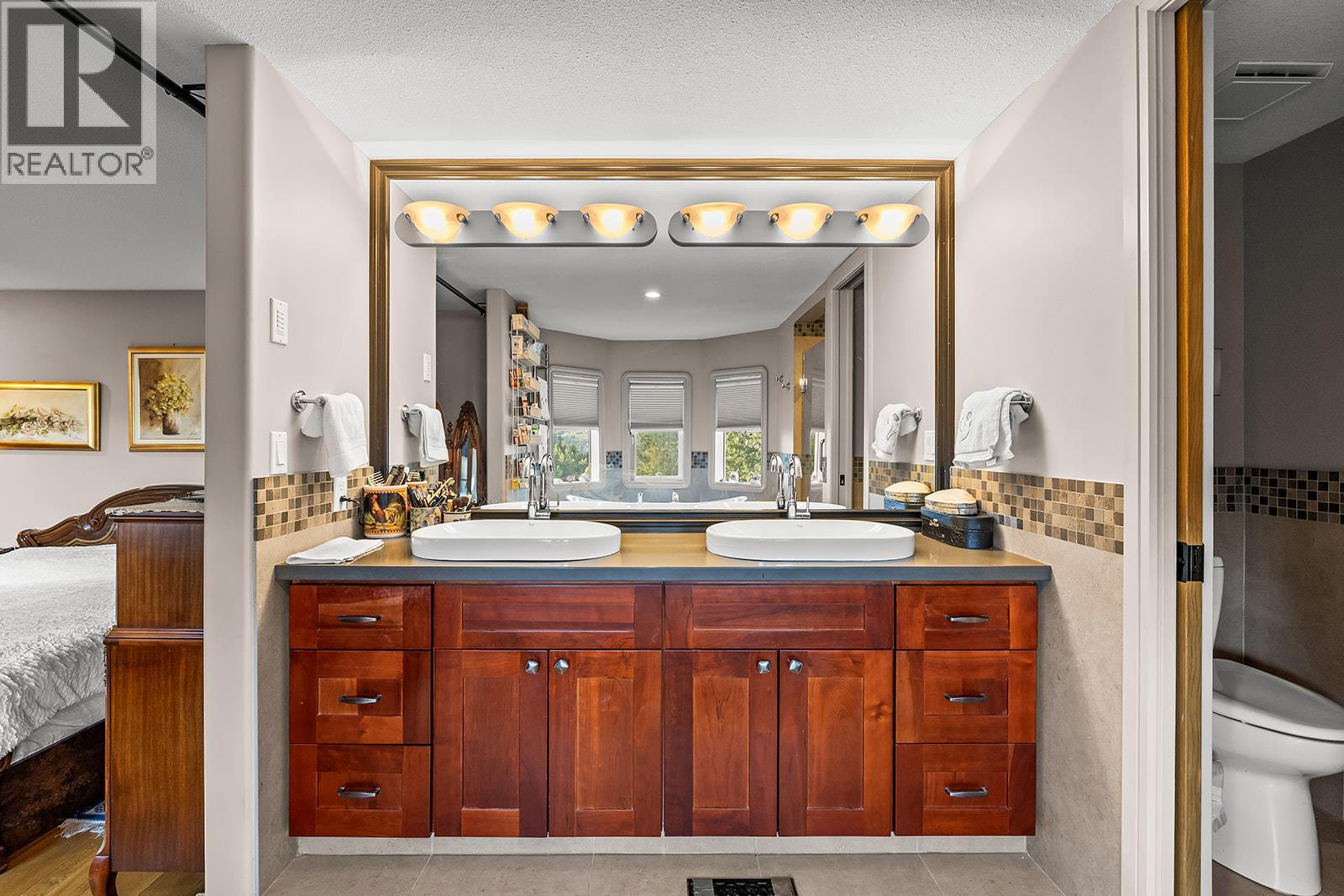  2376 Nahanni Court, Kelowna