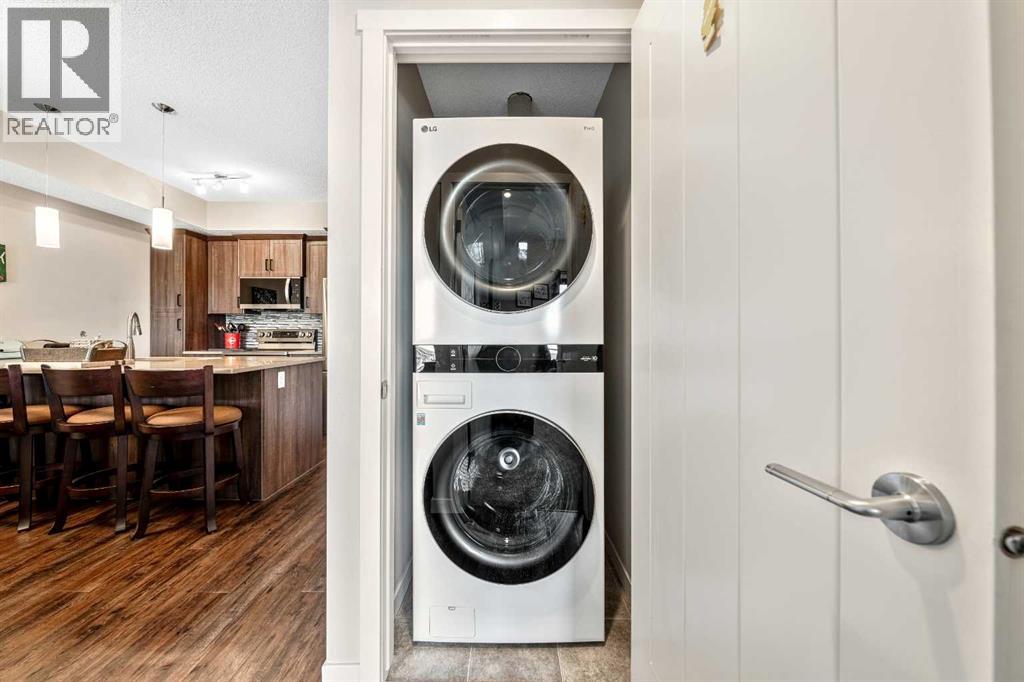 101 Sunset Drive, Cochrane