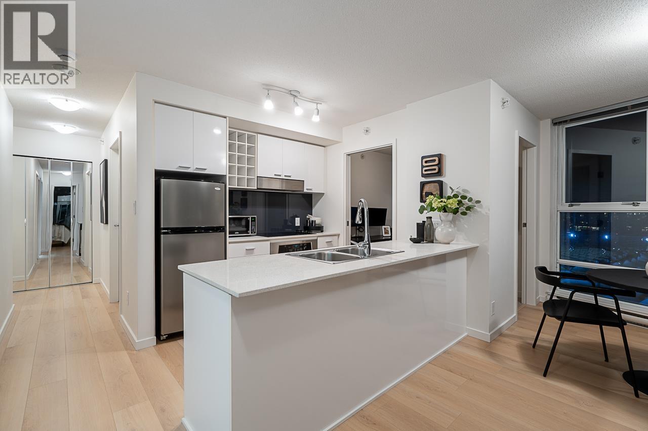 2803 111 W GEORGIA STREET, Vancouver