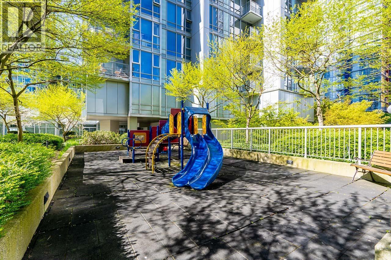 2803 111 W GEORGIA STREET, Vancouver