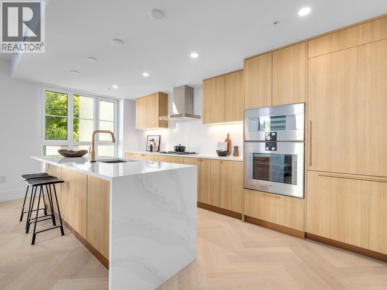 203 2096 W 47TH AVENUE, Vancouver