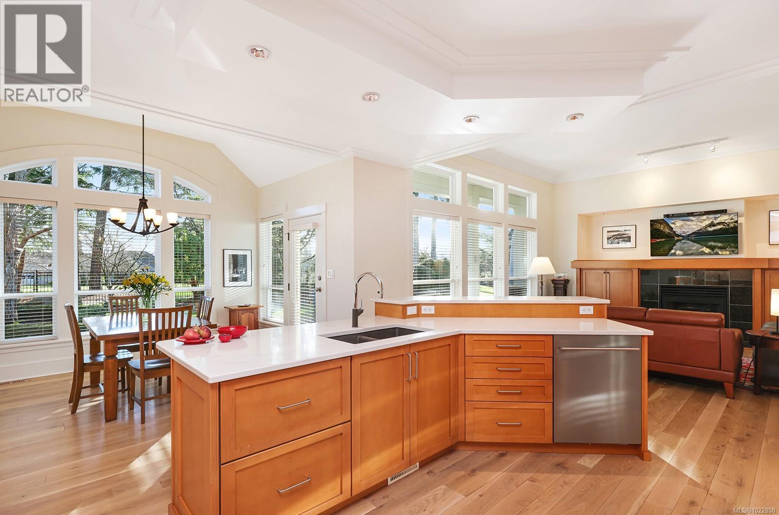 3386 Majestic Dr, Courtenay